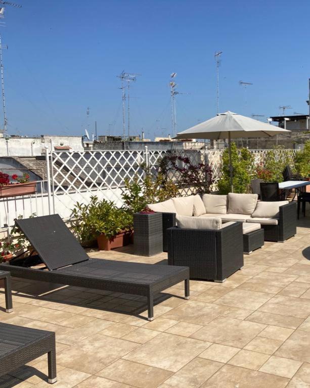 B&B Ai Due Santi Lecce Bagian luar foto