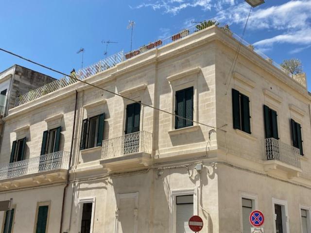 B&B Ai Due Santi Lecce Bagian luar foto